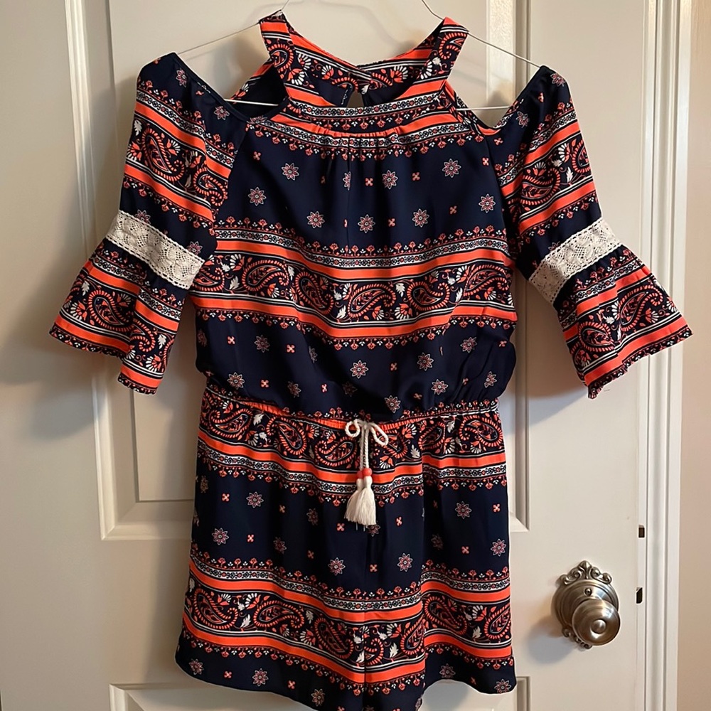 Romper Draw String Waist - Cutout Shoulders - 3/4 Length Sleeves. NWOT